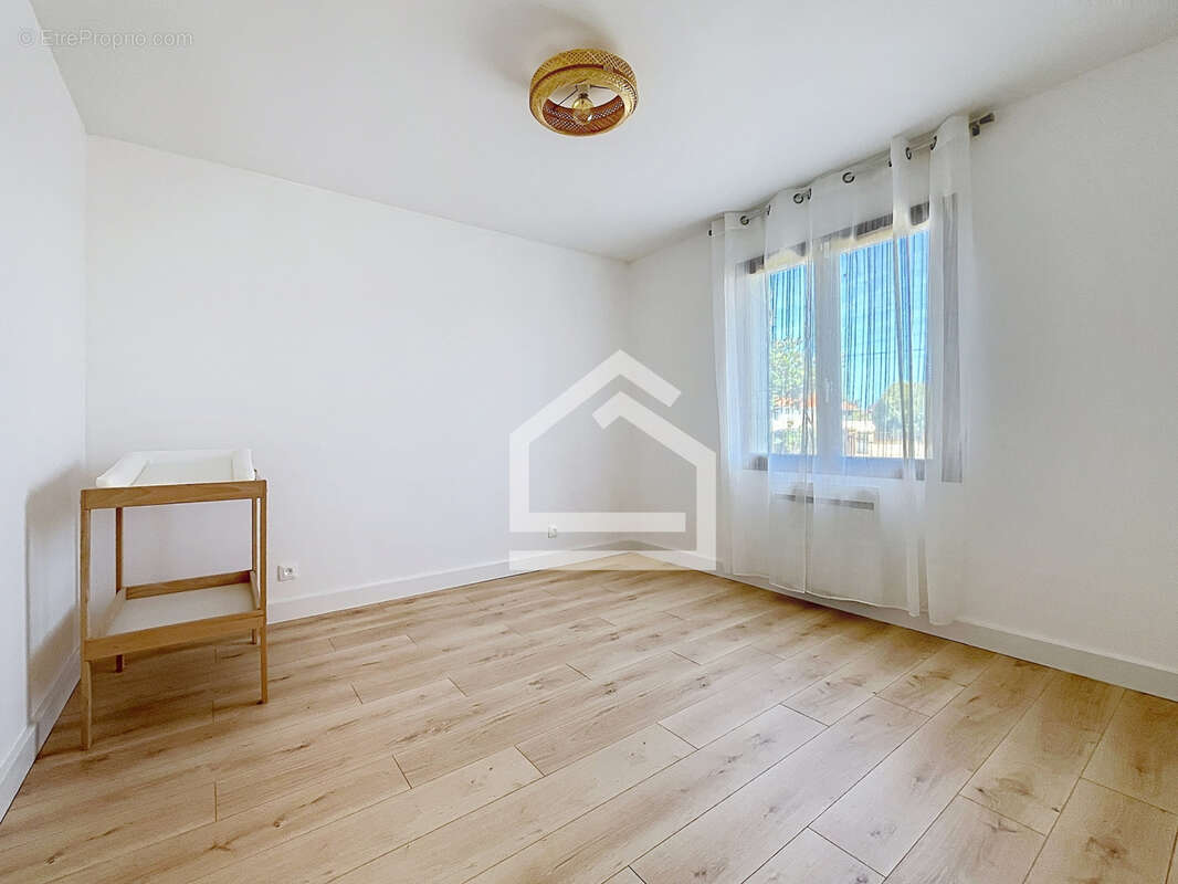 Hourtin maison traditionnelle 85m2 4 pièces - photo 11