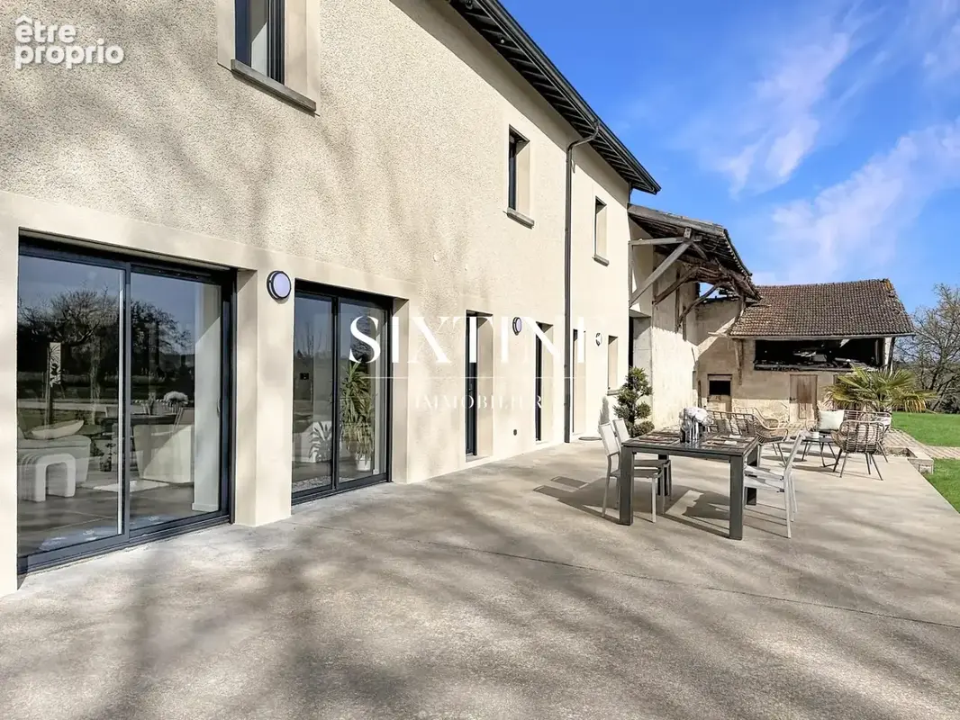 Maison 302 m² à Bourgoin-Jallieu  - photo 3