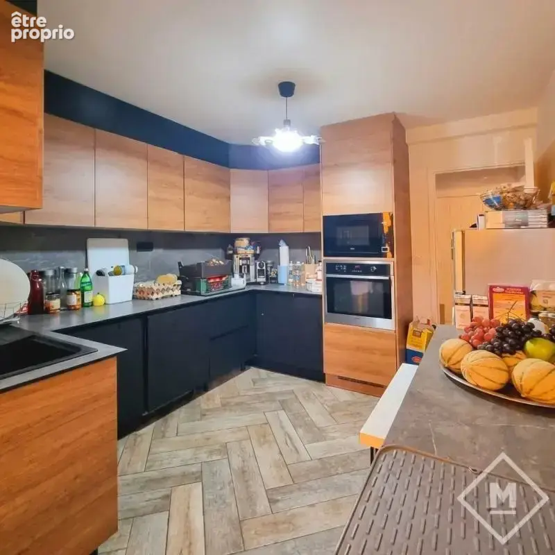 Superbe Duplex T6 de 122 m² refait à neuf, extérieurs et parking facile à Saint-Jérôme - photo 4