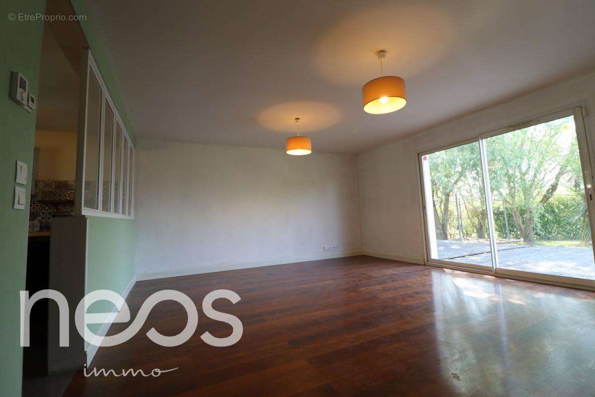 Maison 110 m² à Grignols  - photo 13