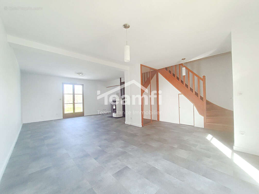 Maison 162 m² à Orcemont  - photo 4
