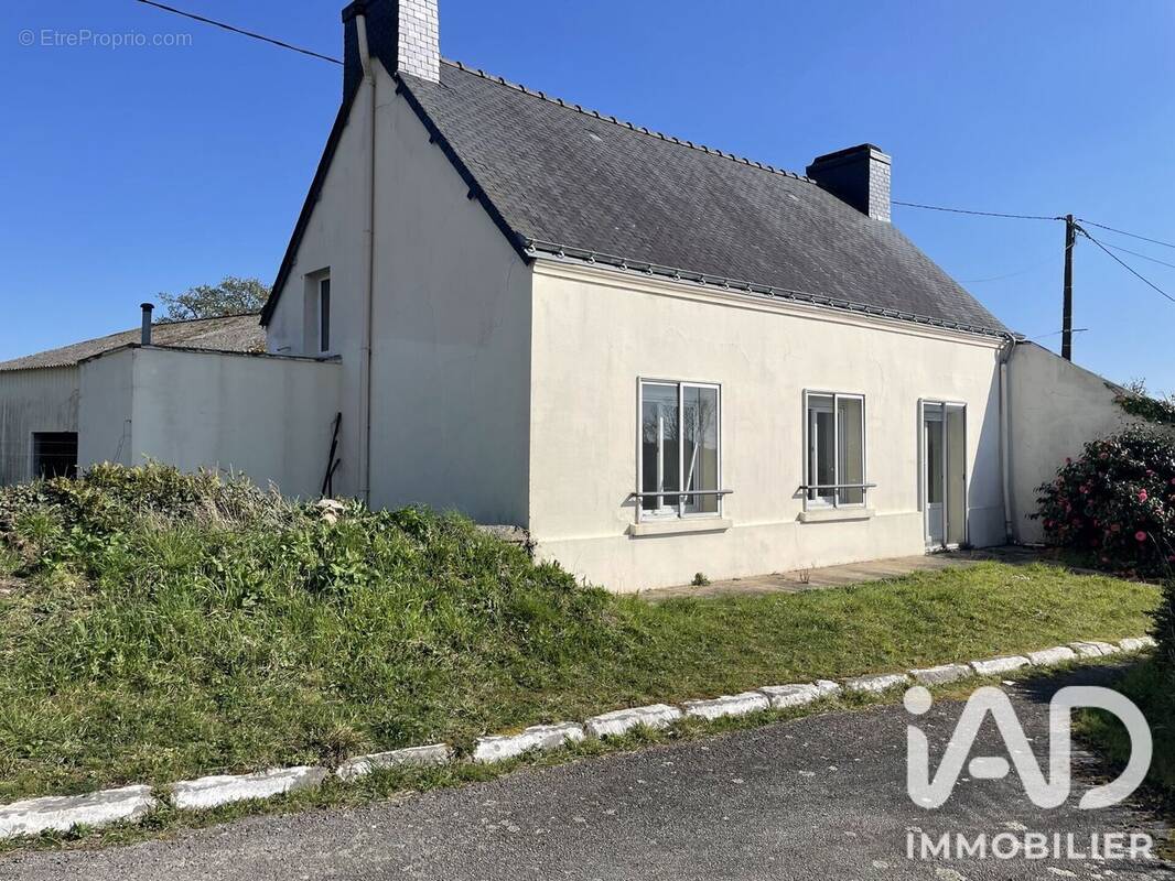 Photo 1 - Maison à PLOUHINEC