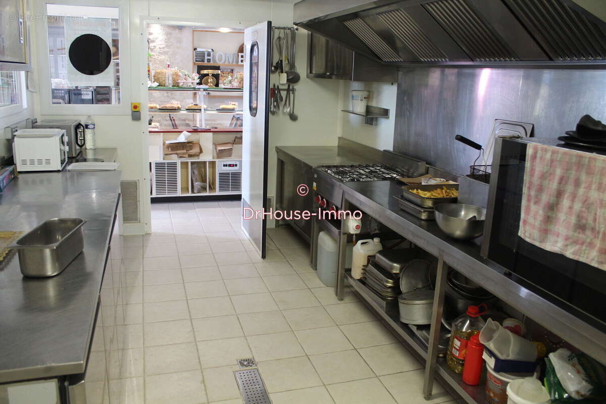 Commerce à CHADURIE