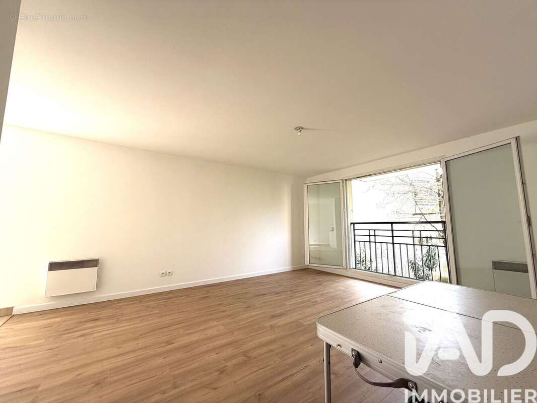 Appartement 68 m² à La Queue-En-Brie  - photo 7