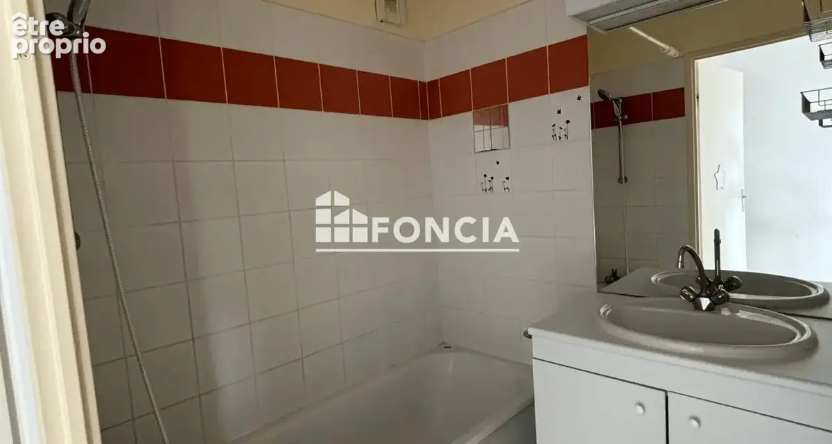 Digne, appartement T2 avec balcon et parking privatif - photo 7