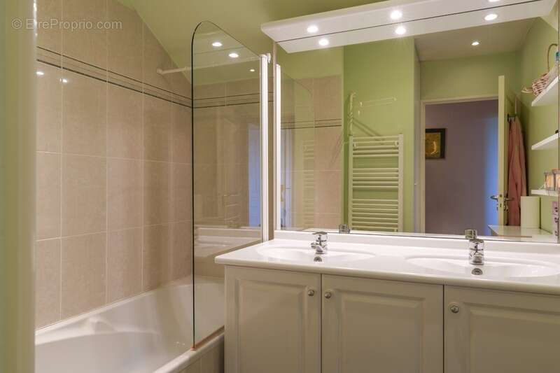 Appartement à SAINT-CYR-SUR-LOIRE