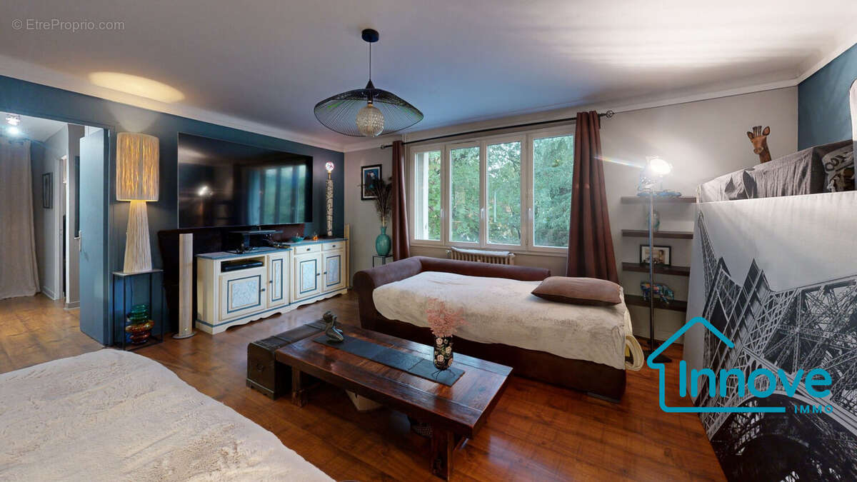 Appartement à LA CELLE-SAINT-CLOUD