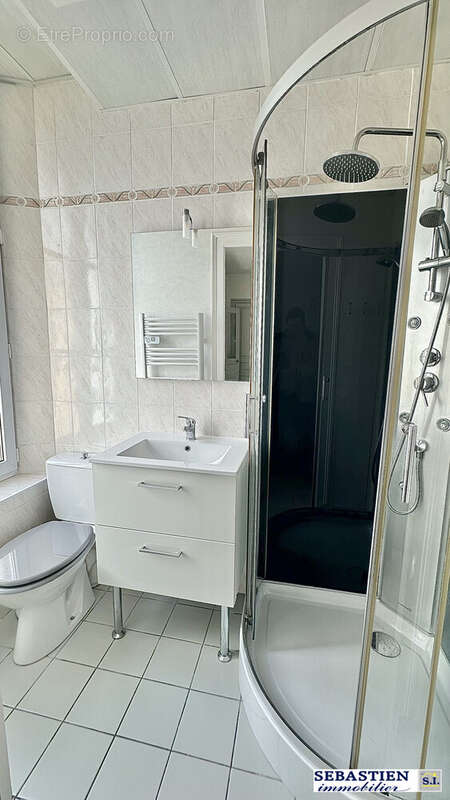 Salle d'eau wc 2026 - Appartement à SAINTE-SAVINE