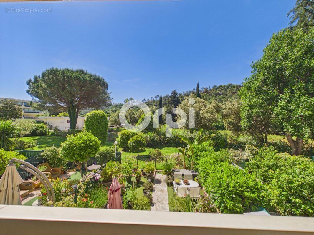 Appartement à MANDELIEU-LA-NAPOULE