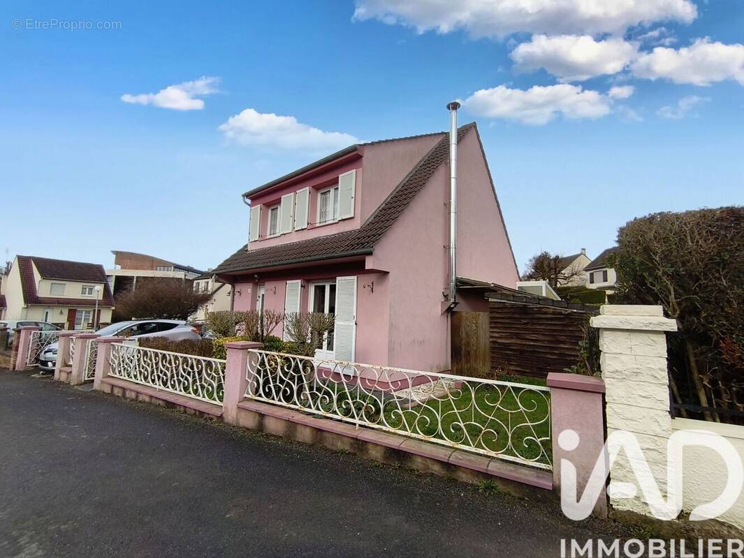 Photo 1 - Maison à HIRSON