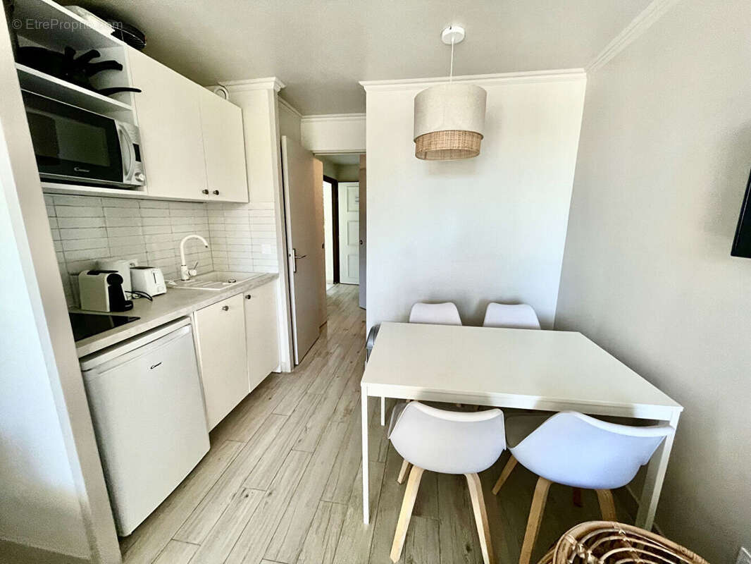 Appartement - piscine -parking - photo 4