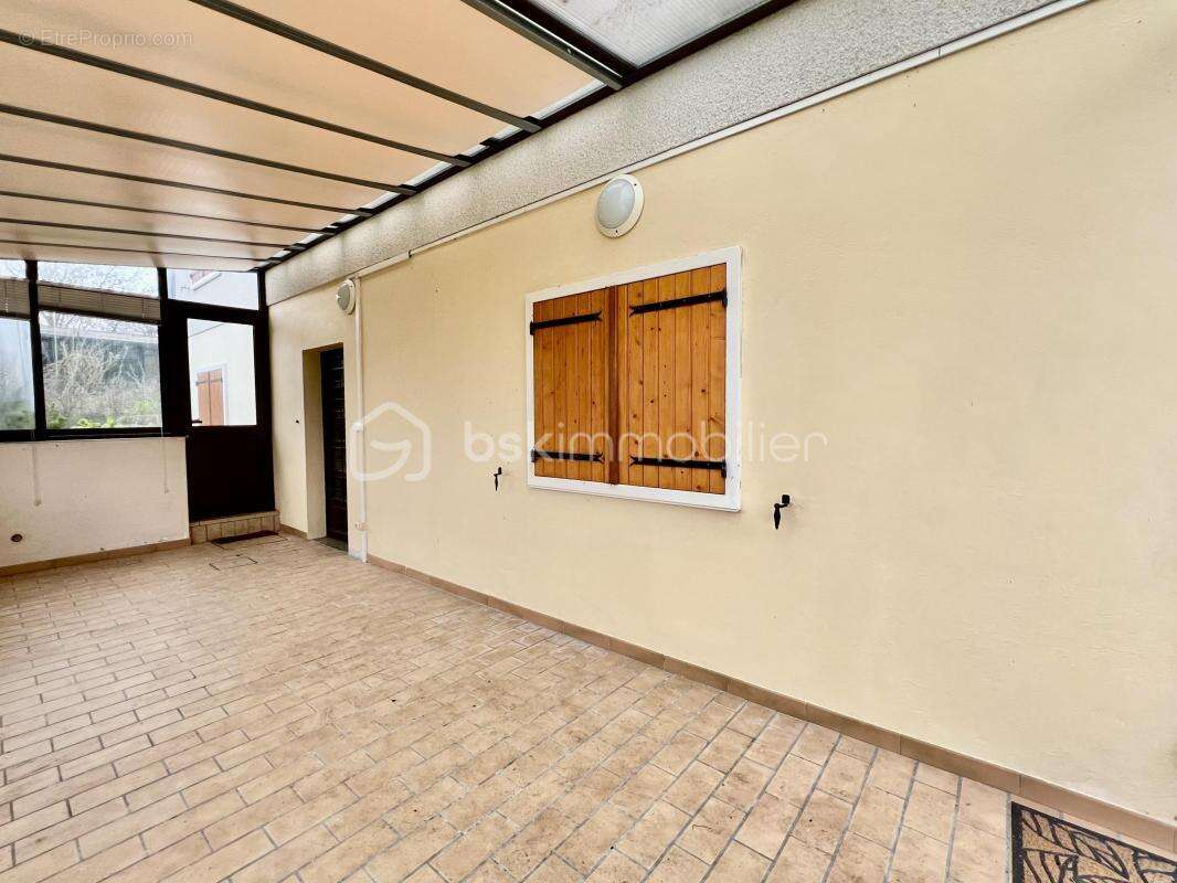 Maison à CHEMILLY-SUR-YONNE