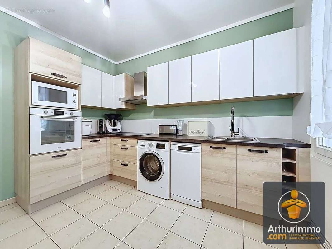 Appartement à CHARENTON-LE-PONT