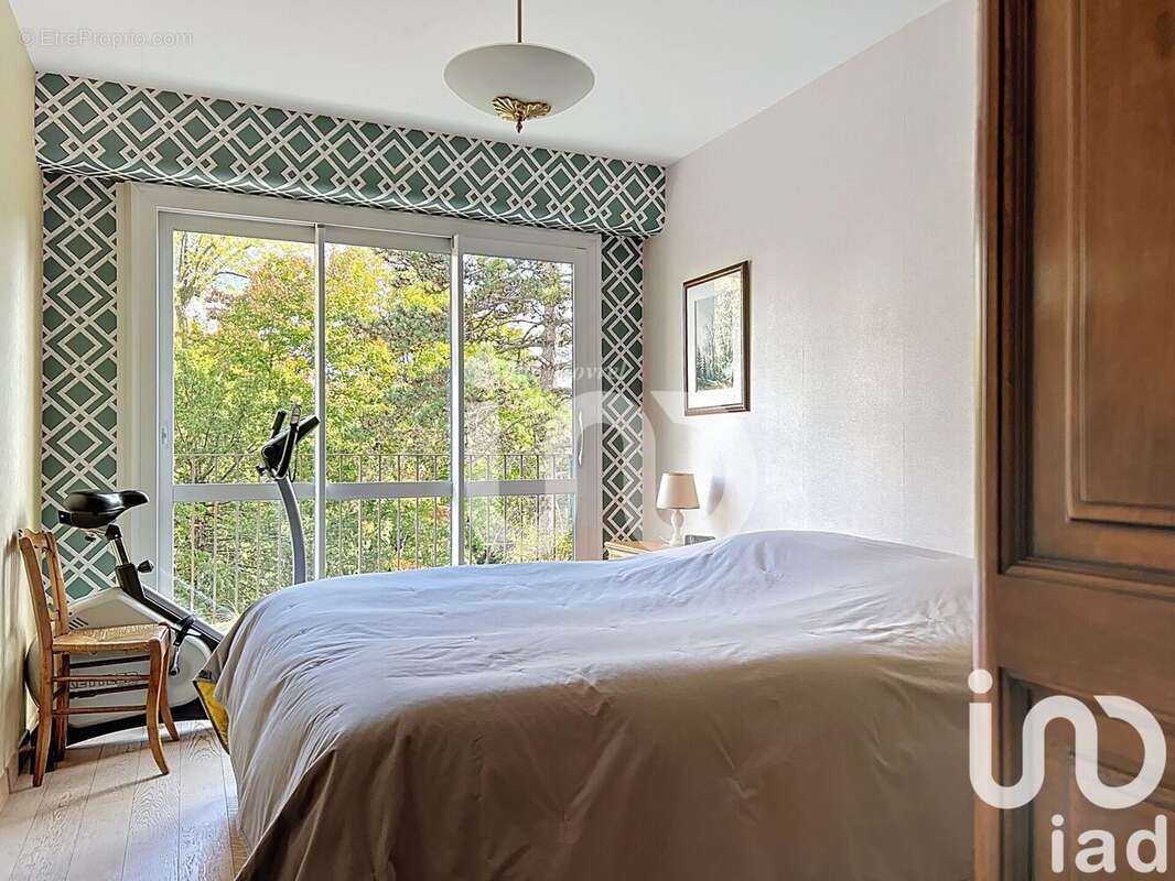 Photo 9 - Appartement à LE PLESSIS-BOUCHARD