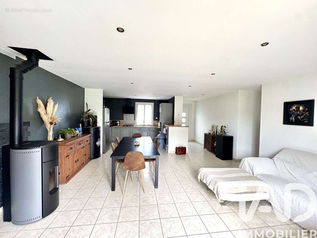 Maison 86 m² à Martainville  - photo 8