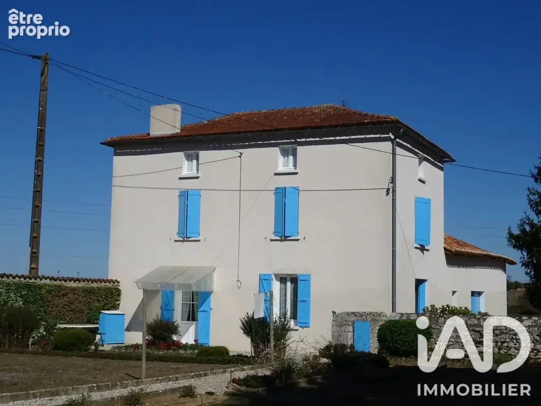 Photo 1 - Maison à LA ROCHEFOUCAULD