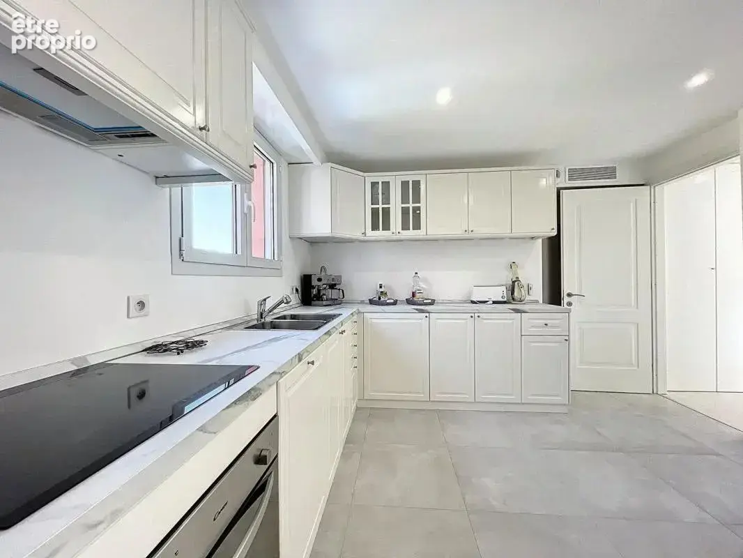 Menton, quartier garavan: 4 pieces de 130 m2 avec terrasse de  50 m2 et vue mer panoramique - photo 17