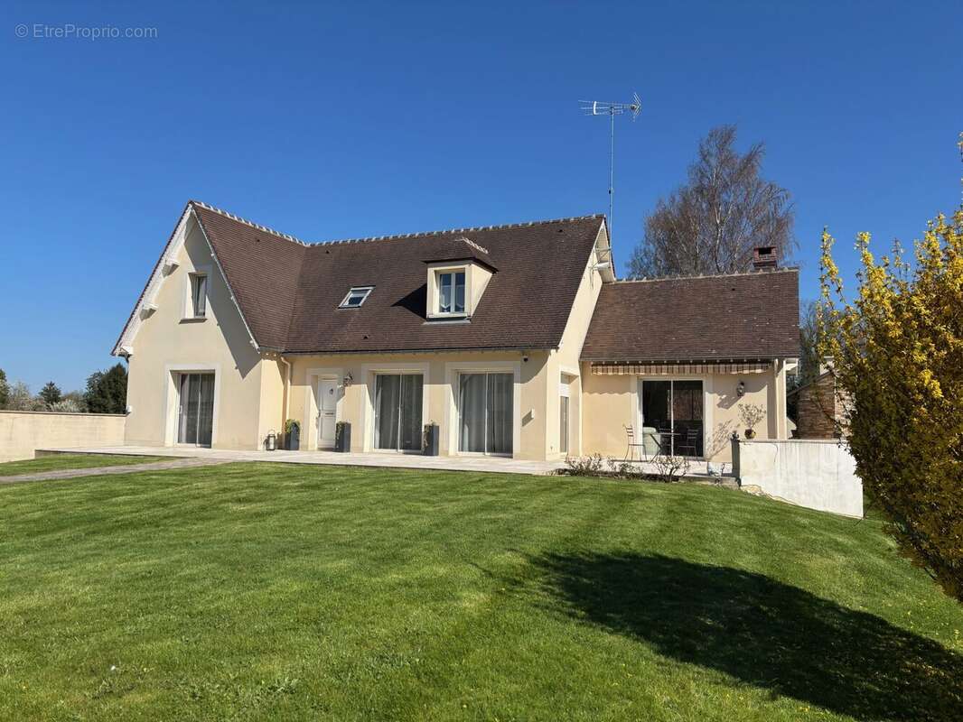 Maison à MILLY-LA-FORET