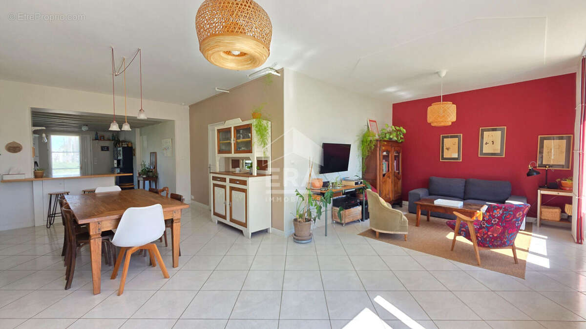 Maison 137m² à saint-laurent-en-gâtines - photo 2