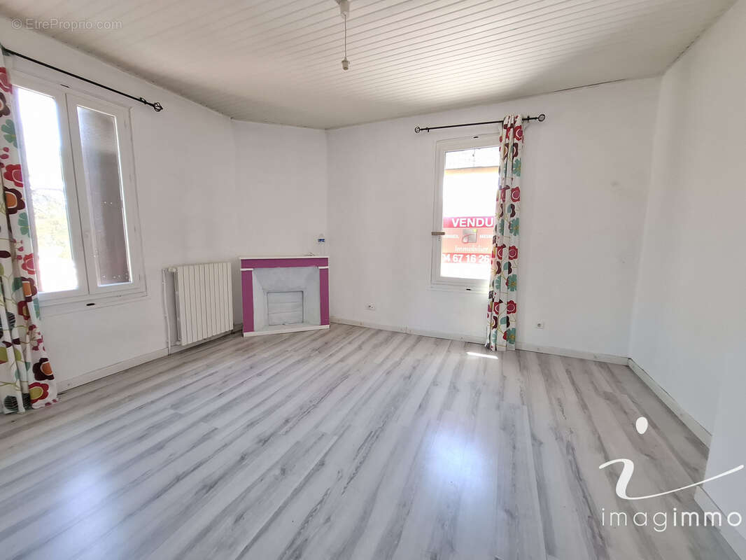 Maison de village de type avec 3 chambres, 2 pièces d'eau et une cour ! - photo 9