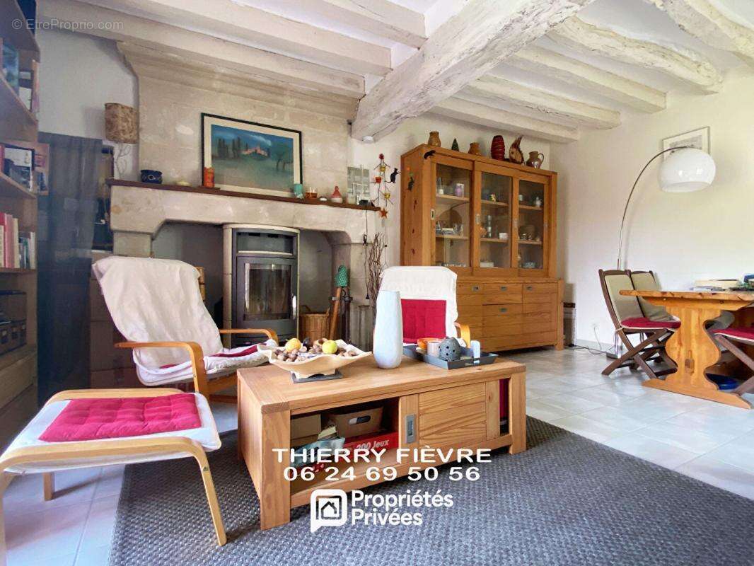 A VENDRE  49730 TURQUANT  Maison 4 pièces de 74 m2 avec maison annexe à rénover, terrasse,  jardin,  cave - photo 4