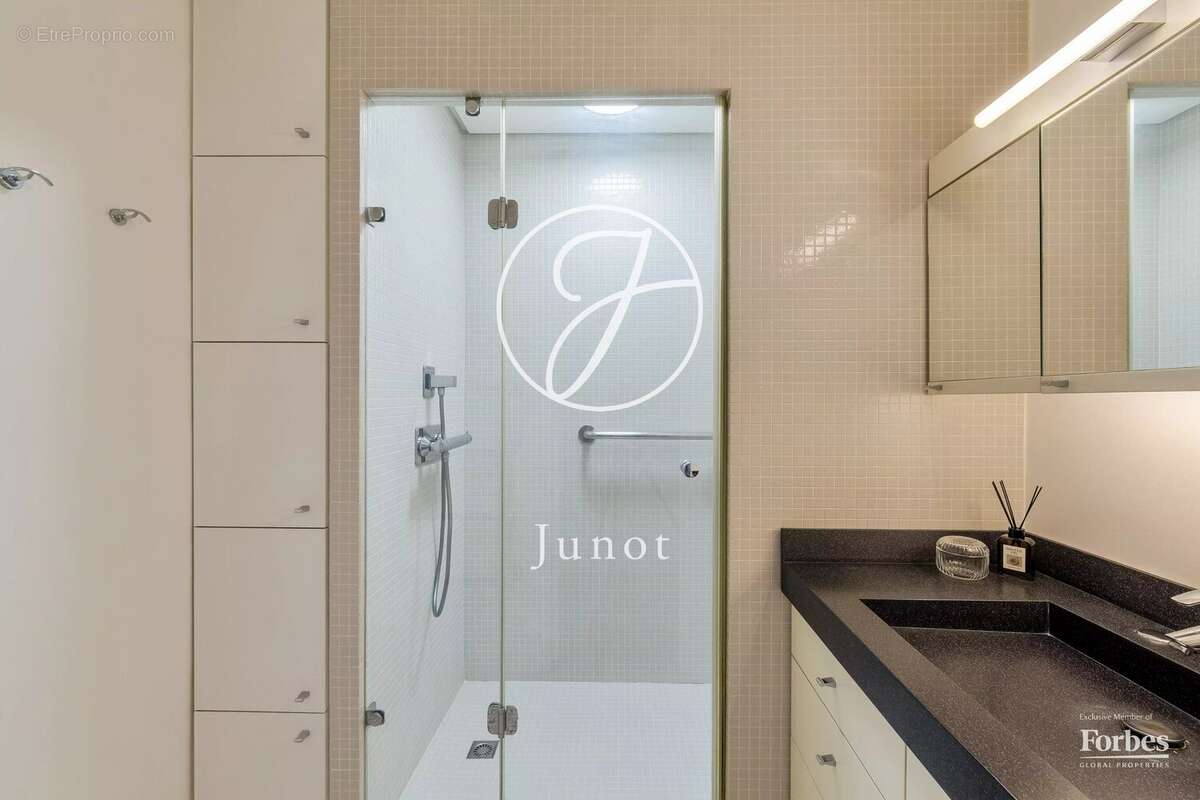 Appartement à PARIS-6E