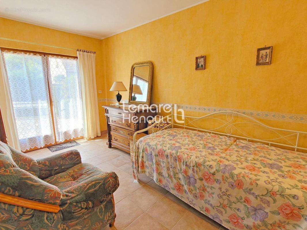 Maison en bon état 4 chambres sur 680 m² de terrain - photo 5