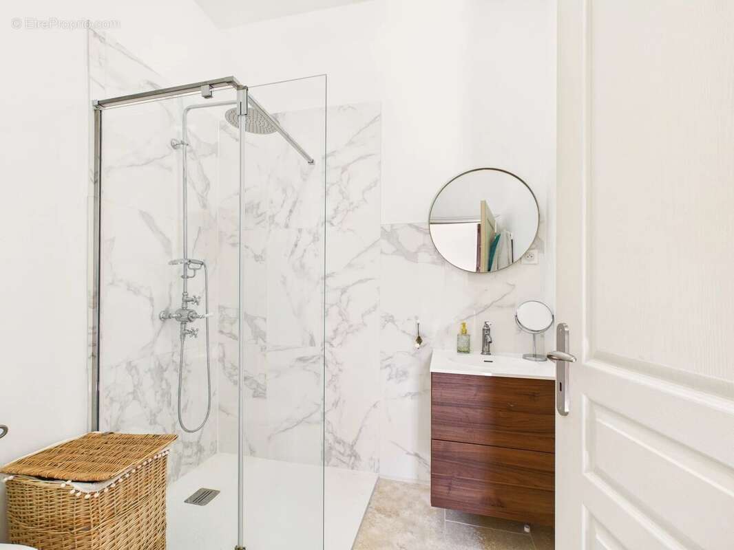 Maison à BEYNAC-ET-CAZENAC