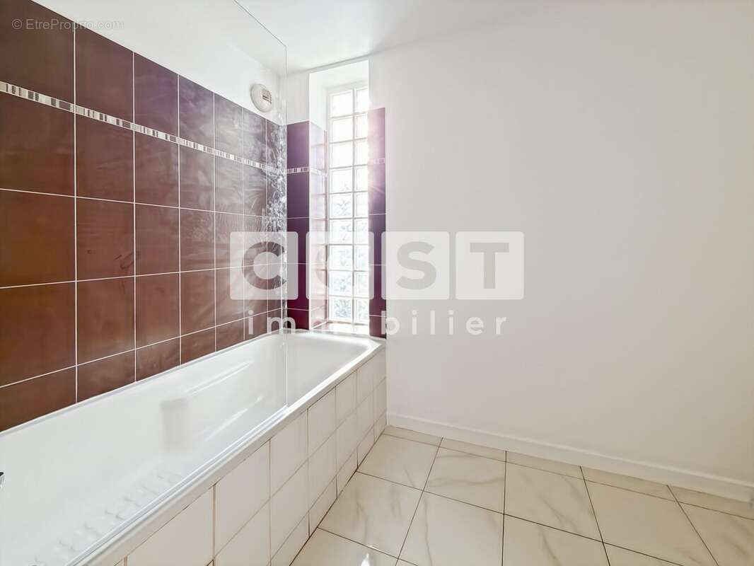 Appartement à GENNEVILLIERS