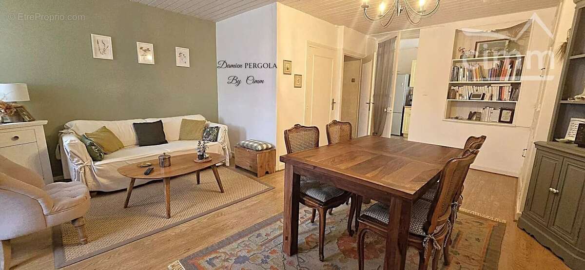 Maison en pierre rénovée avec garage et cour intérieure – Le Lardin-Saint-Lazare - photo 5