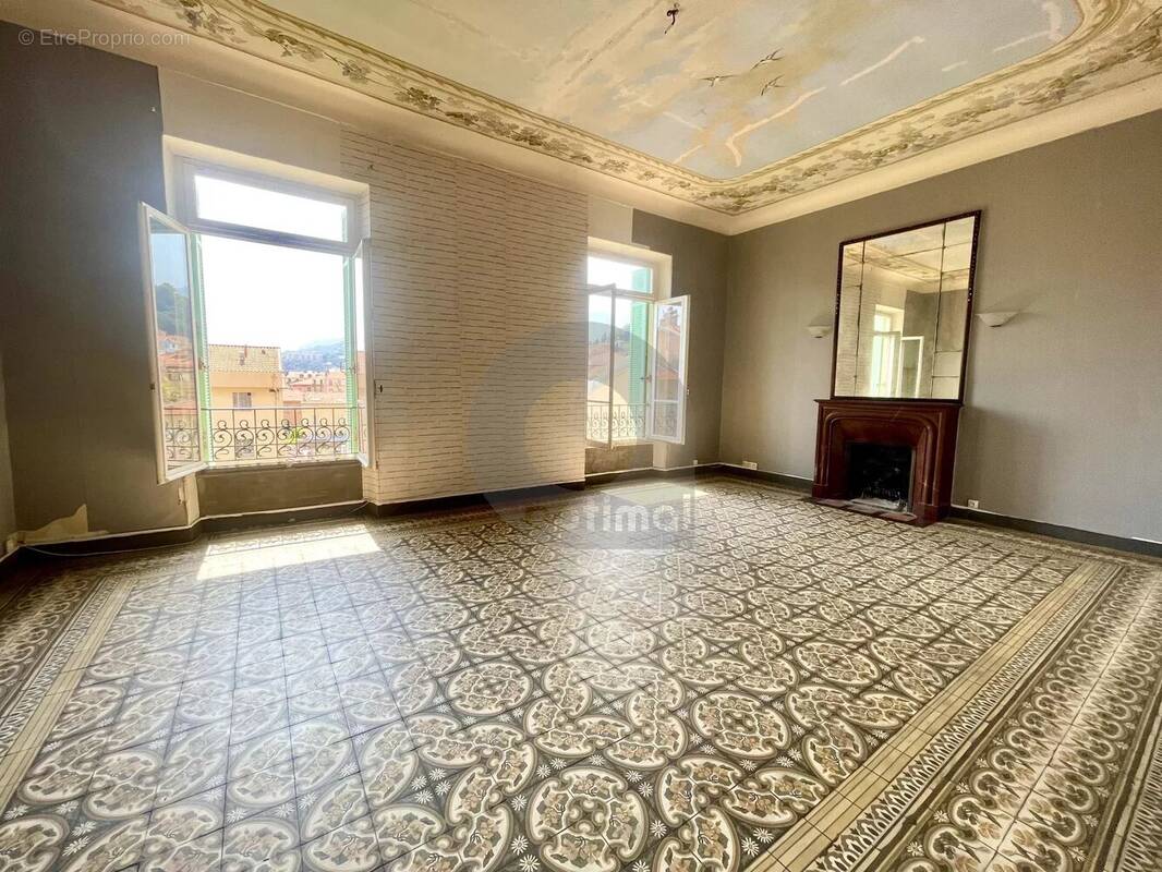 Appartement à MENTON