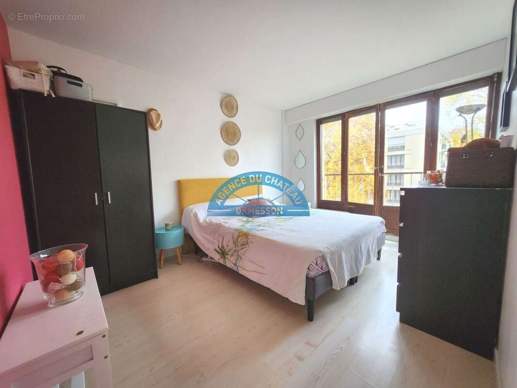 Appartement à CHENNEVIERES-SUR-MARNE