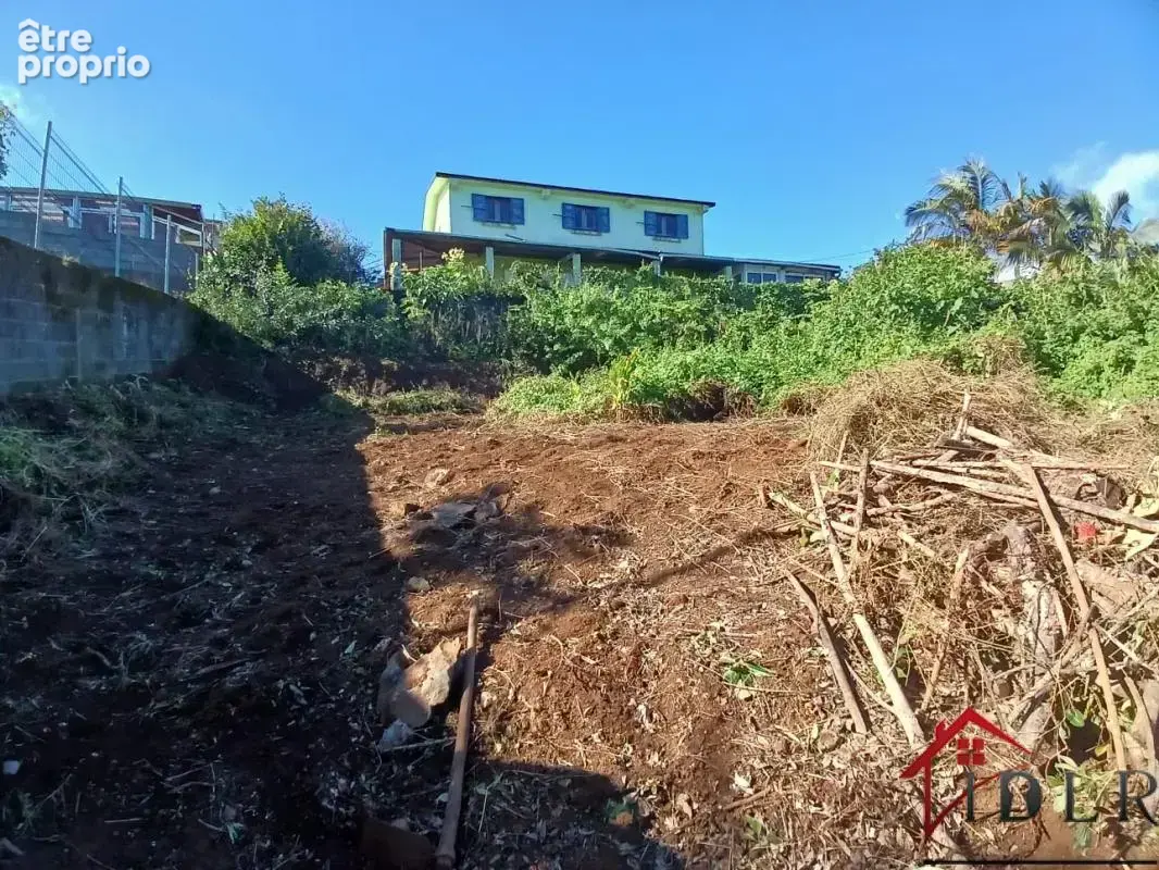 En EXCLUSIVITÉ : Terrain constructible de 1 333 m2 avec vue - photo 2
