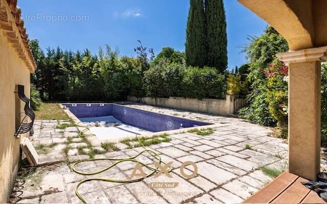 Aix en provence - proche set club - terrain viabilise clôture - 833m2 - maison r+1 -200m2 - piscine - pool house existants- 5800 - photo 8