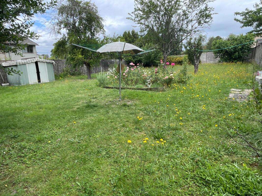 Maison à double distribution avec 2 garages et 1000m2 de terrain clos - photo 21