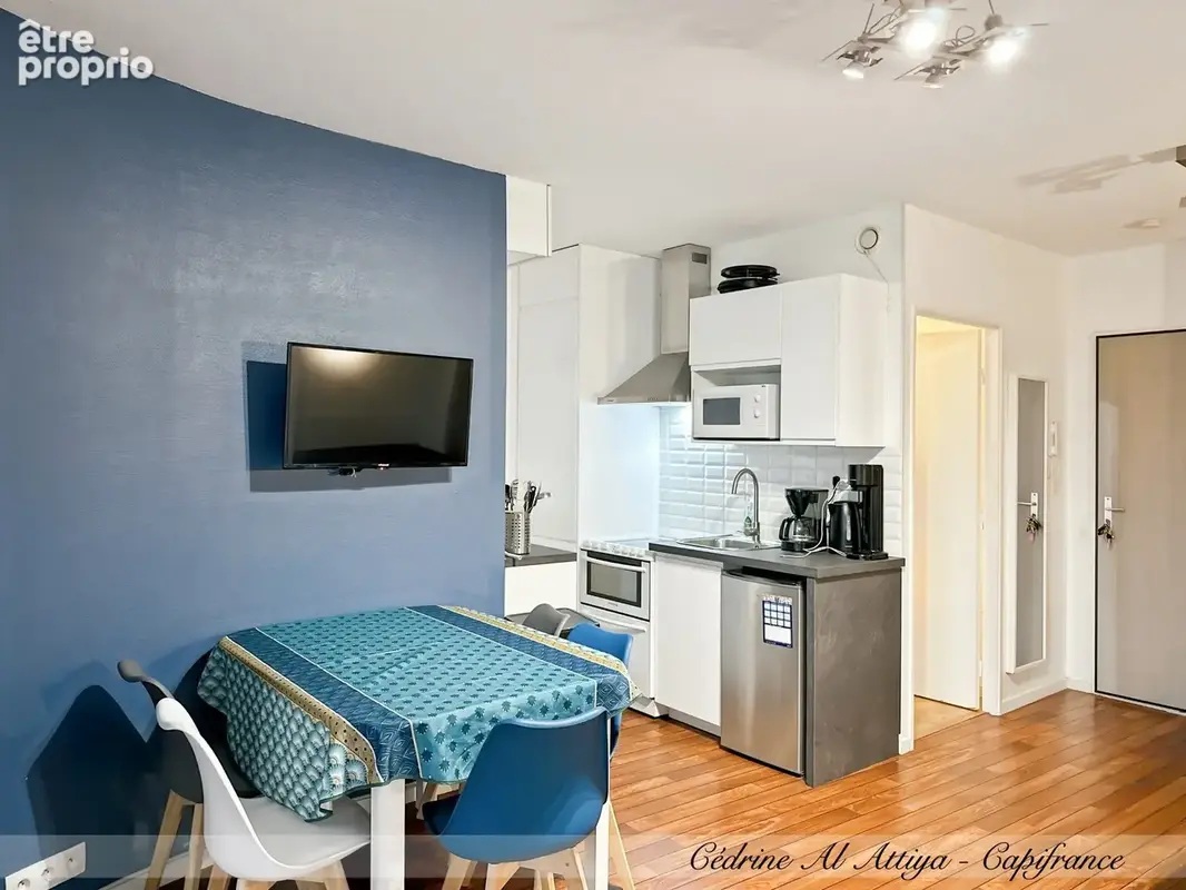 Studio à vendre meublé de 27m2, La Rochelle, balcon, parking et local à vélos - photo 2