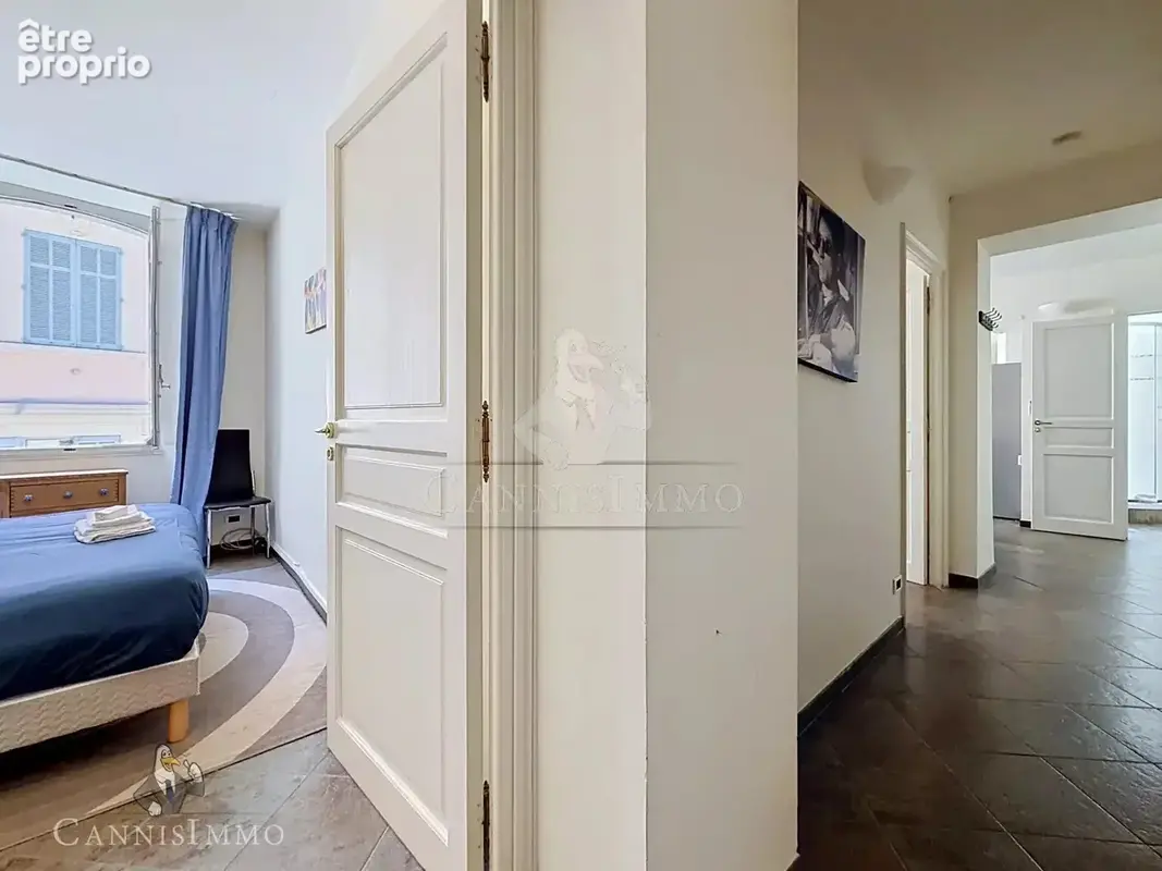 4 pièces au coeur de Cannes : la ville à portée de main, la vie à portée de pas - photo 10
