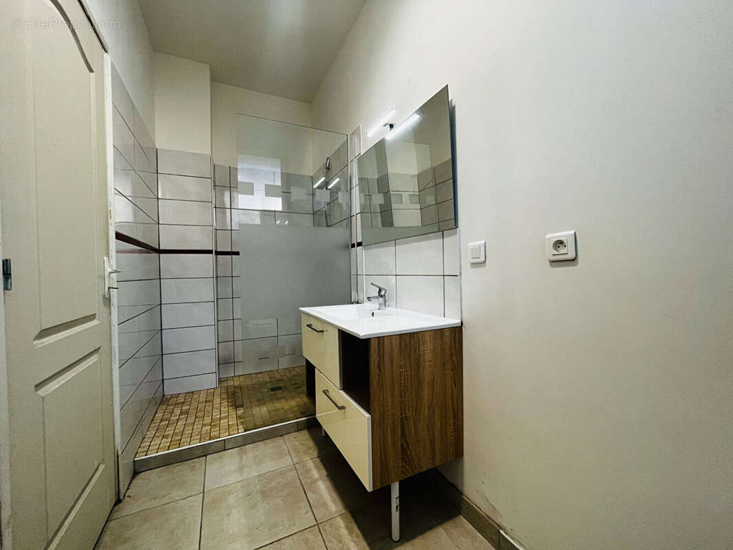 Appartement à MONTCEAU-LES-MINES