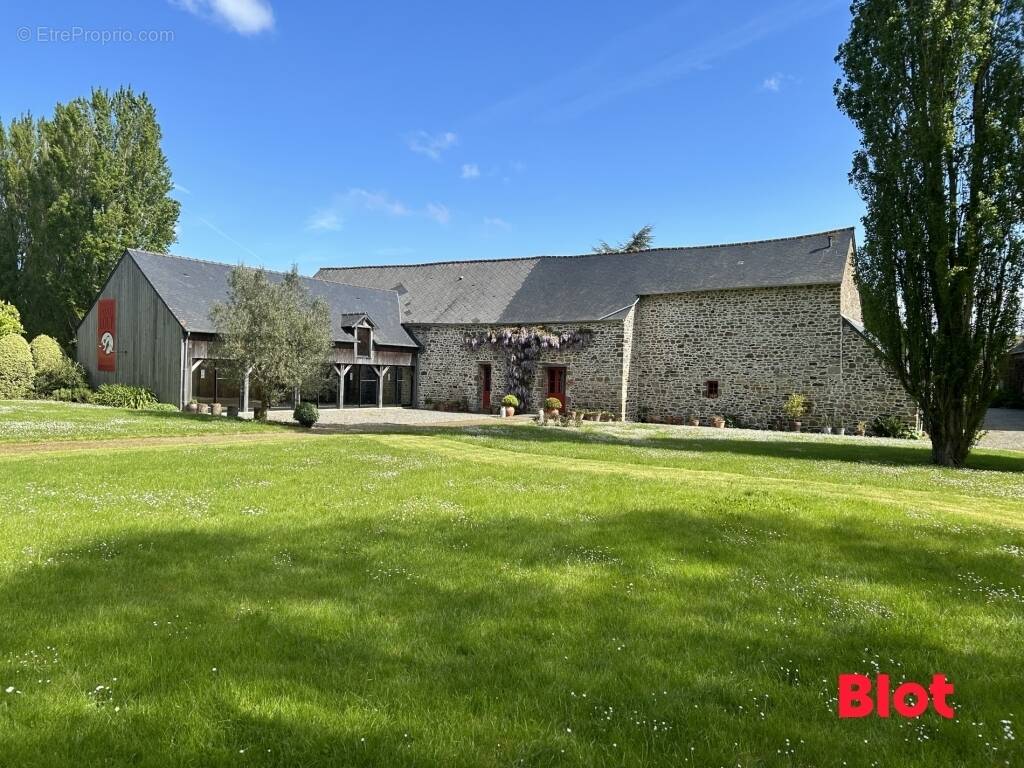 Maison à DOL-DE-BRETAGNE