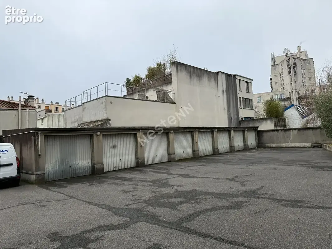 Ideal investisseur ensemble de 10 box et 20 places de parking sur montreuil, quartier croix de chavaux ,  a vendre 10 boxes et 2 - photo 3