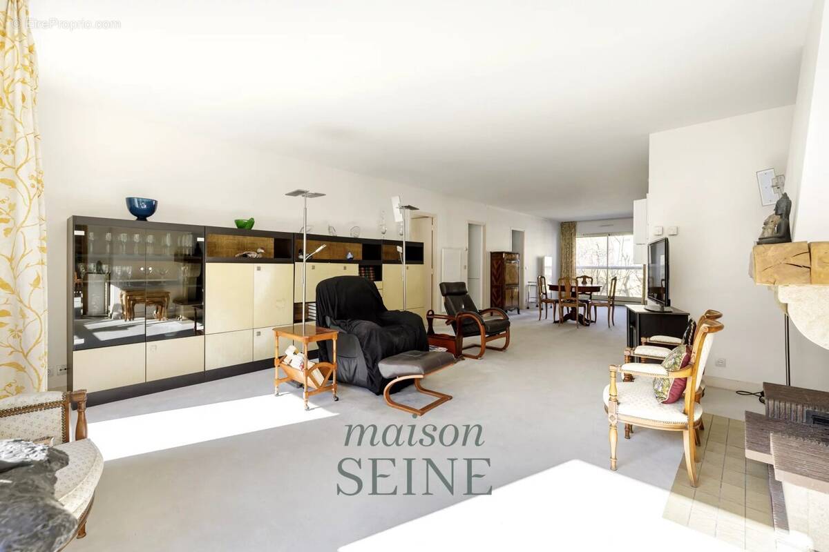 Appartement à NEUILLY-SUR-SEINE