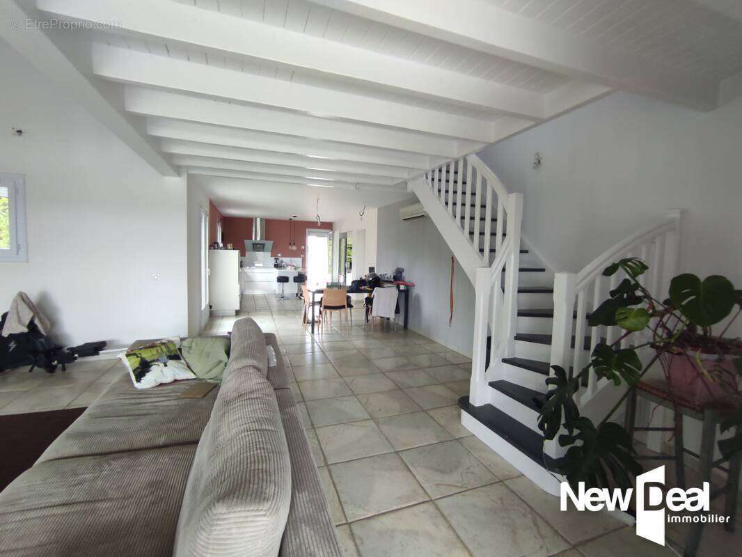 Maison à LAROQUE-TIMBAUT