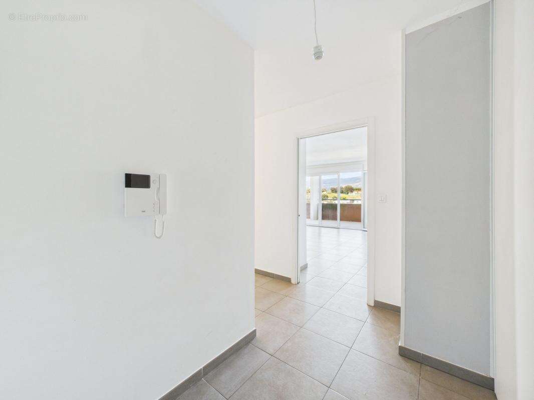 Appartement à SARROLA-CARCOPINO