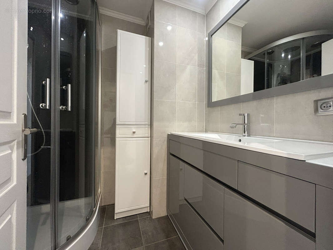 Appartement à ROQUEBRUNE-CAP-MARTIN