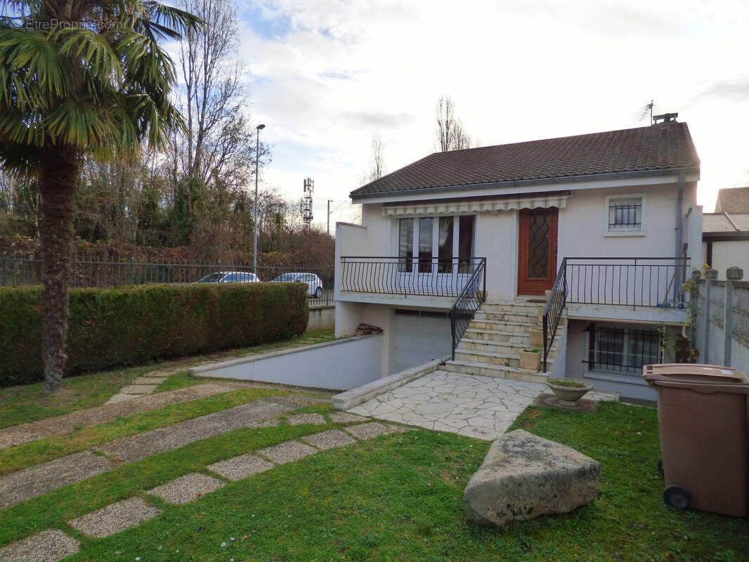 Maison à CARRIERES-SUR-SEINE