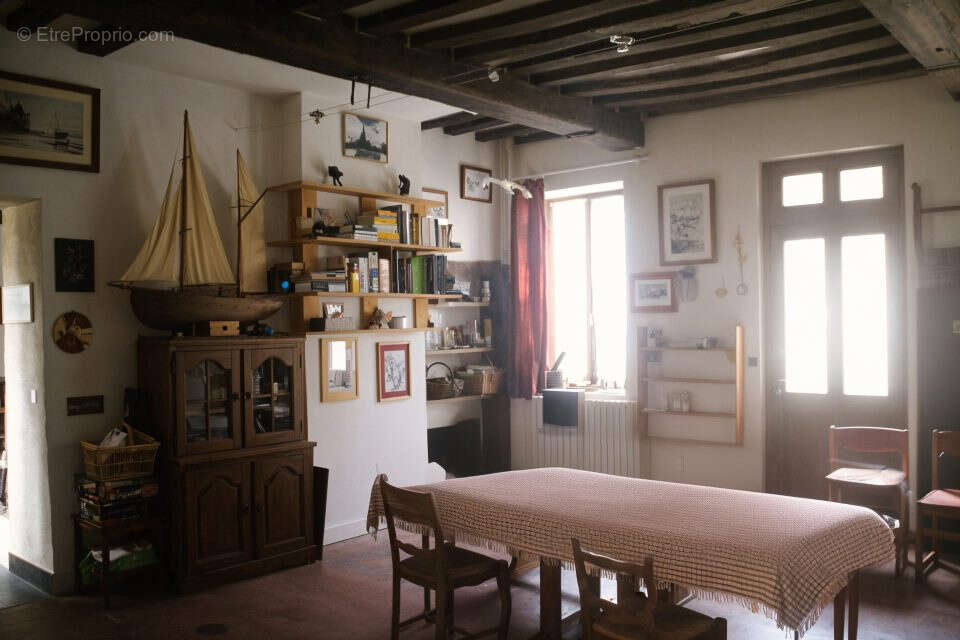 Maison à IVRY-LE-TEMPLE