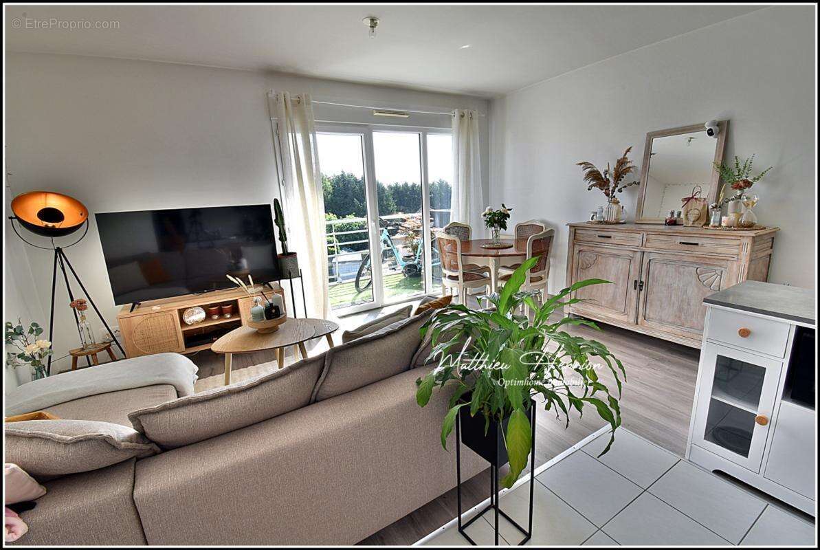 Maromme - La Maine, aux portes de Rouen, appartement T2 récent avec balcon et parking privatif, DPE C ! - photo 3