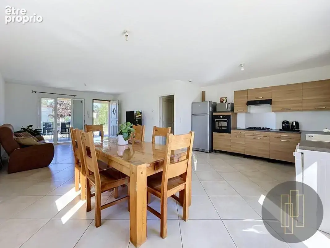 EXCLUSIF - Maison de plain-pied à Arnas – 90,49 m² habitables sur 934 m² de terrain - photo 4