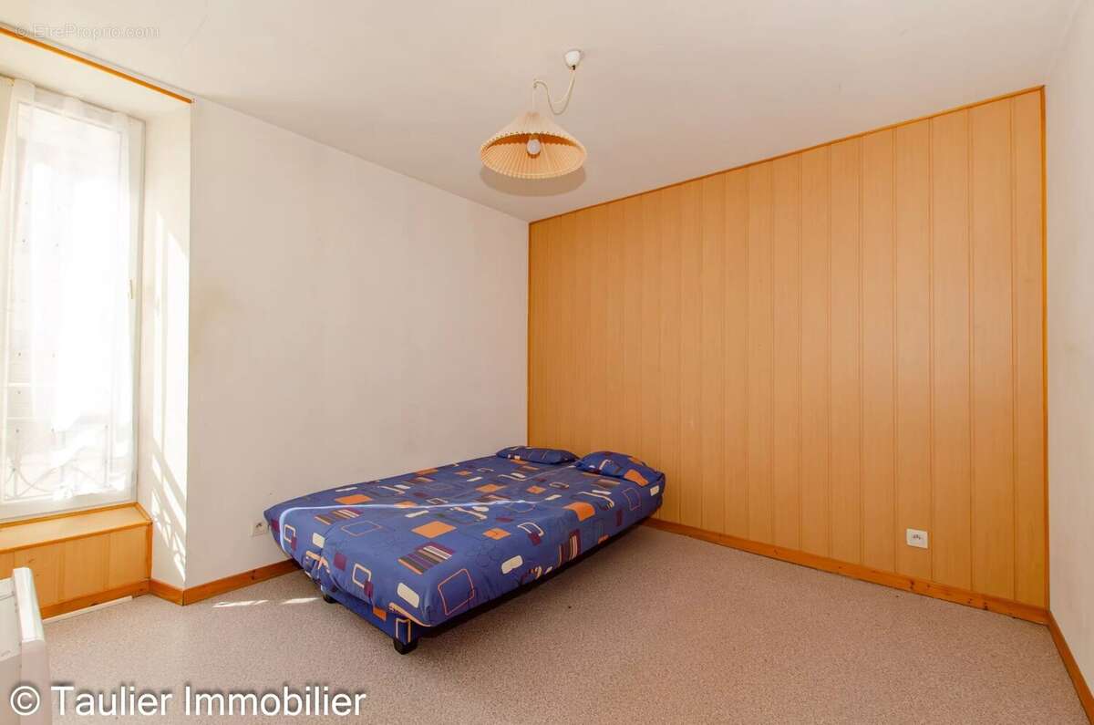 Immeuble sur trois niveaux - ST MARCELLIN - photo 7