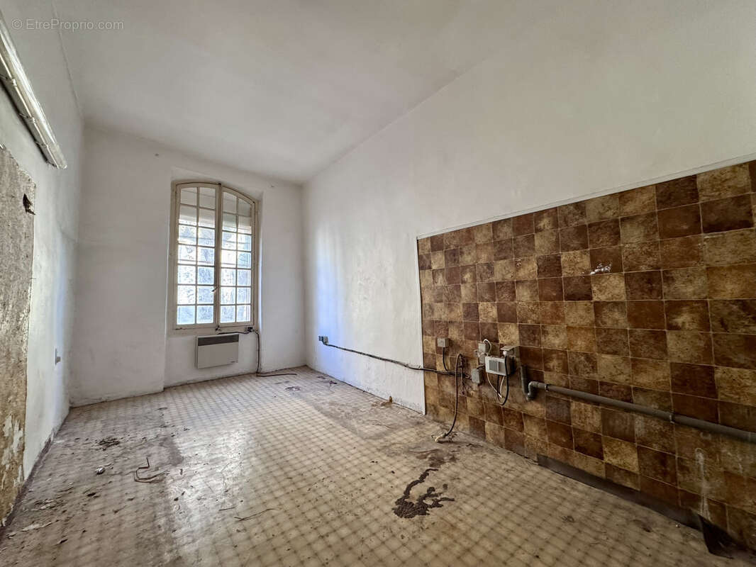 Appartement à L'ISLE-SUR-LA-SORGUE